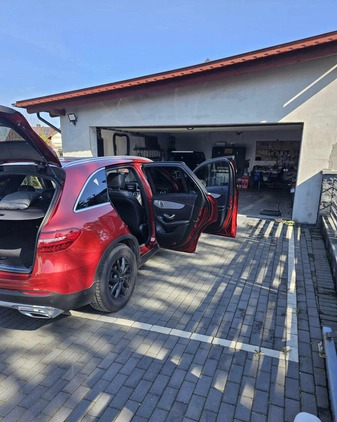 Mercedes-Benz GLC cena 139600 przebieg: 101000, rok produkcji 2016 z Michałowo małe 254